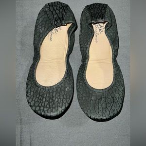 Storehouse Flats - Black crocodile
